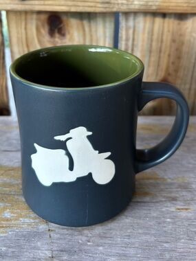 Starbucks 2011 Italian Roast Black & Green Porcelain Vespa Scooter Mug Size 16oz